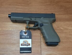 USED CONSIGNMENT GLOCK 17 GEN3 9MM 10RD FDE FRAME W/ HARD CASE - 1 X EXTRA MAG