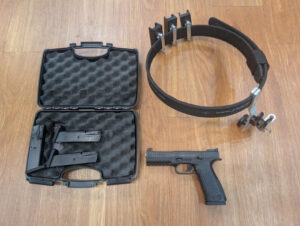 USED CONSIGNMENT ARSENAL ARMS STRIKE ONE 9mm 10 SHOT 127mm Cased with Holster, Belt, 4 Mags